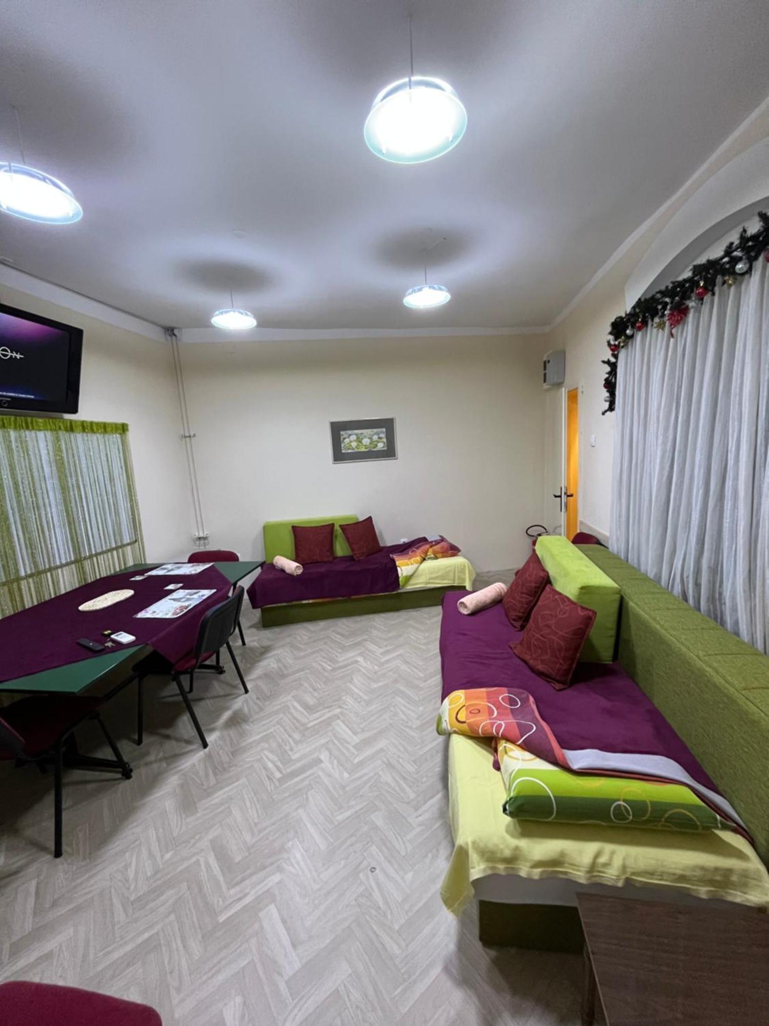 Cozy Apartment In The Center Of Novi Sad! Buitenkant foto
