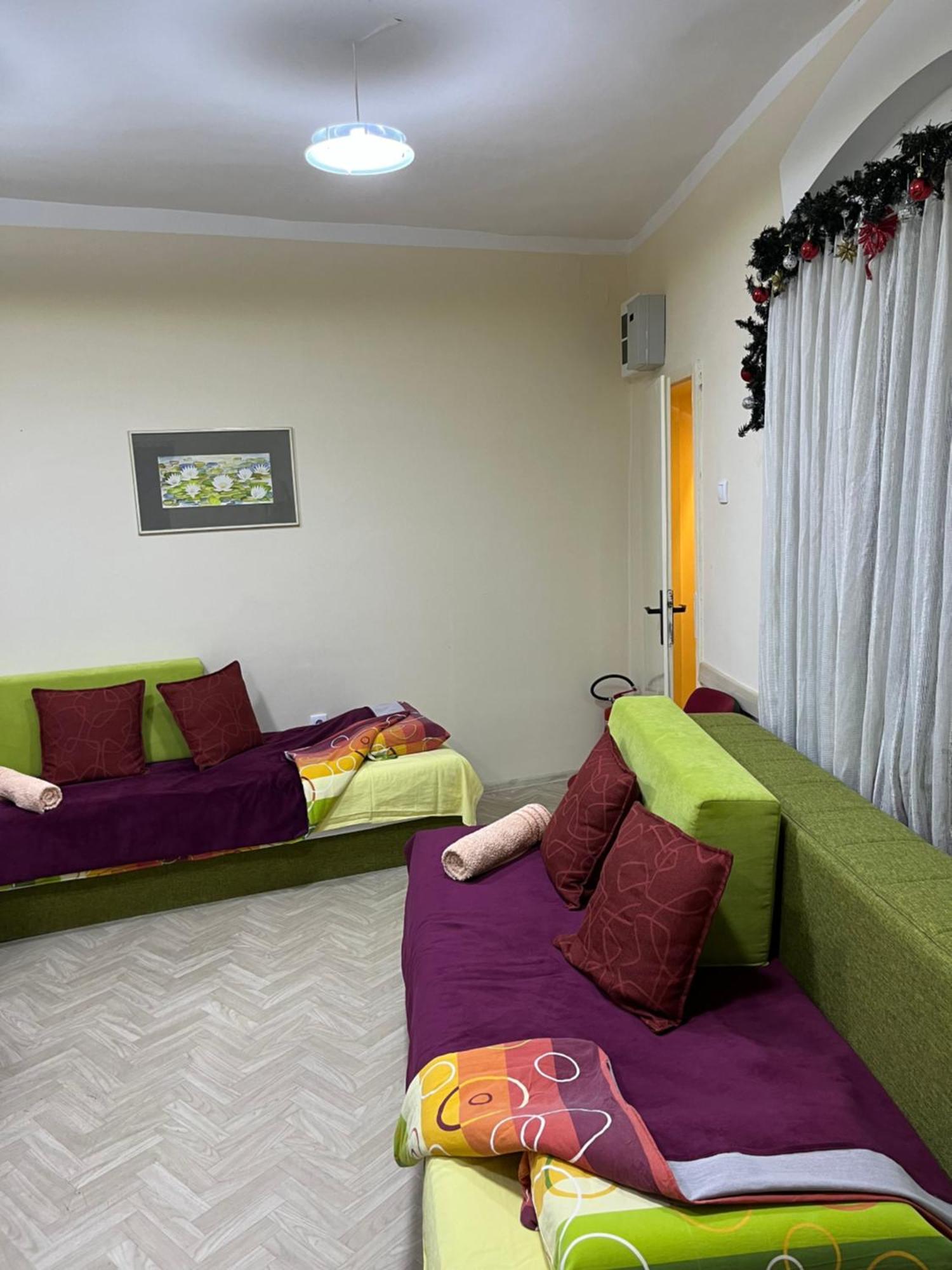 Cozy Apartment In The Center Of Novi Sad! Buitenkant foto