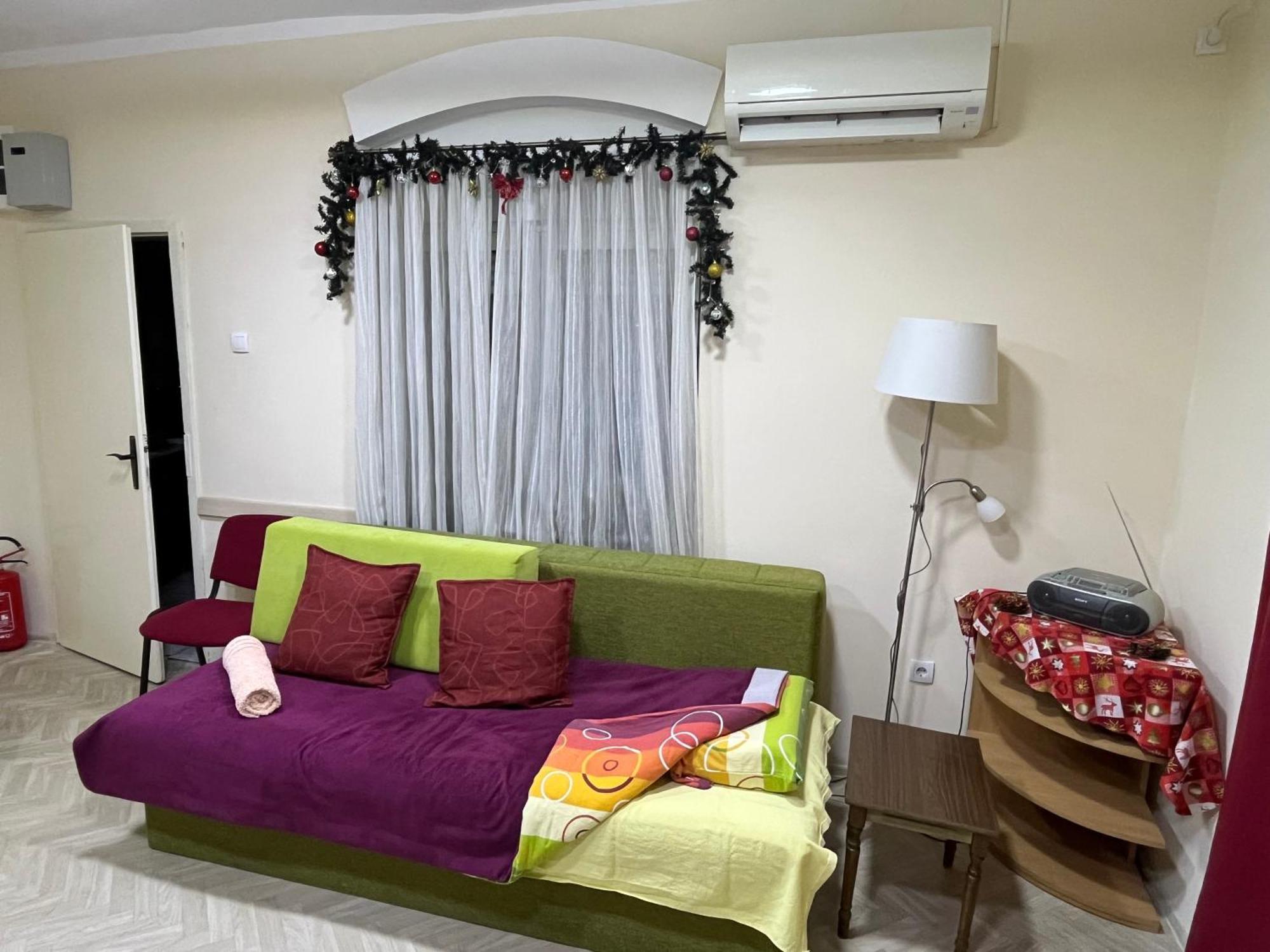 Cozy Apartment In The Center Of Novi Sad! Buitenkant foto