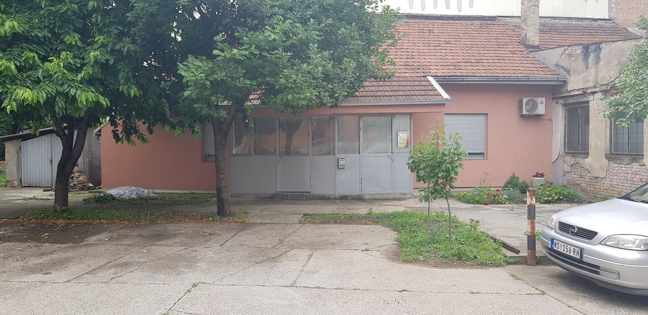 Cozy Apartment In The Center Of Novi Sad! Buitenkant foto