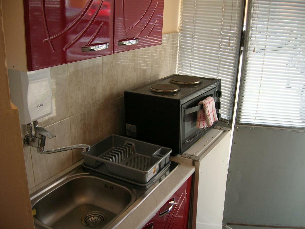 Cozy Apartment In The Center Of Novi Sad! Buitenkant foto
